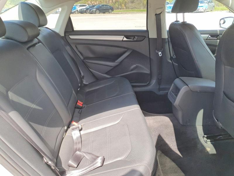 62026016 :رقم المزاد ، 1VWAT7A3XFC005918 vin ، 2015 Volkswagen Passat مزاد بيع