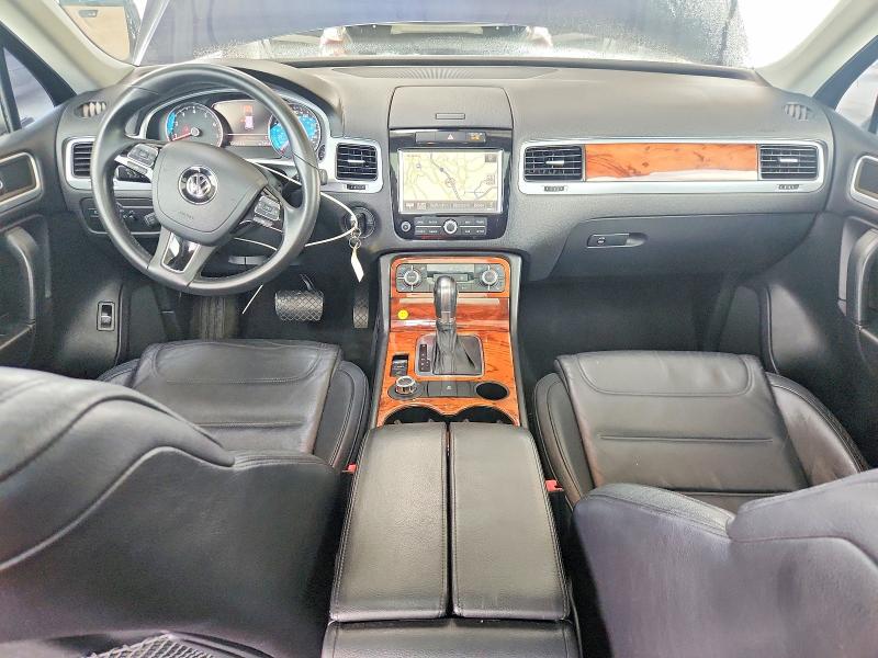 2011 Volkswagen Touareg მანქანა იყიდება აუქციონზე, vin: WVGFF9BP7BD000608, აუქციონის ნომერი: 61214136