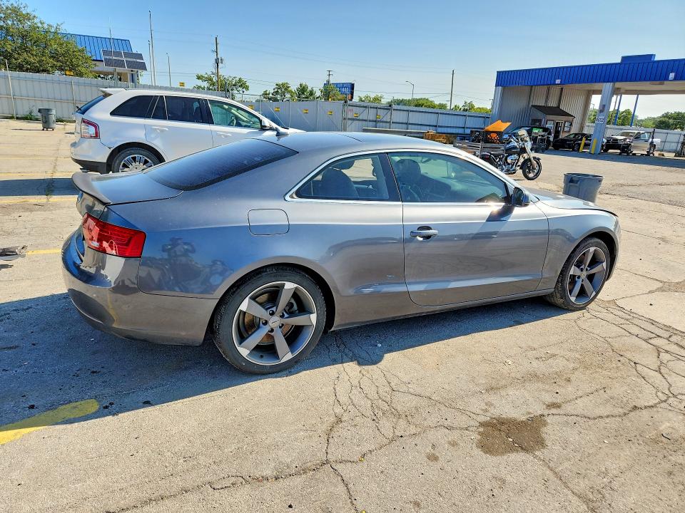 62454236 :رقم المزاد ، WAUCFAFRXFA017699 vin ، 2015 Audi A5 مزاد بيع