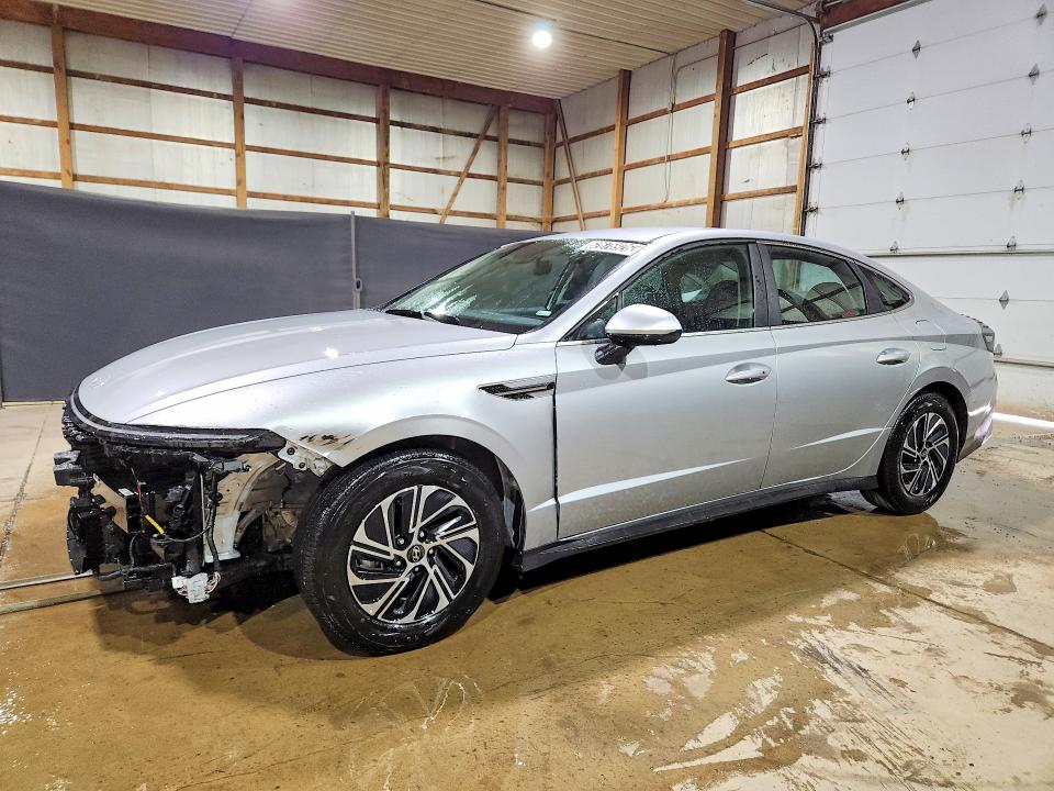 Auction sale of the 2026 Hyundai Sonata Hybrid, vin: KMHL24JJ0TA171735, lot number: 62676926