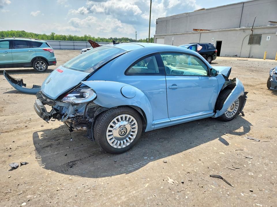 63153946 :رقم المزاد ، 3VWJ17AT1FM635783 vin ، 2015 Volkswagen Beetle مزاد بيع