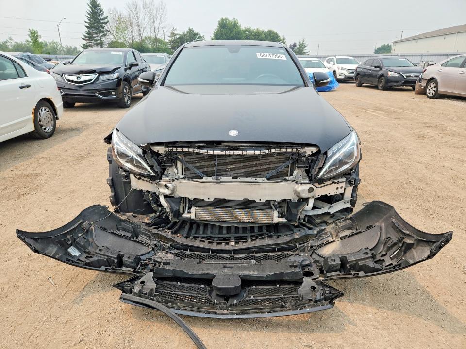 60737986 :رقم المزاد ، 55SWF4KB7FU000763 vin ، 2015 Mercedes-benz C مزاد بيع