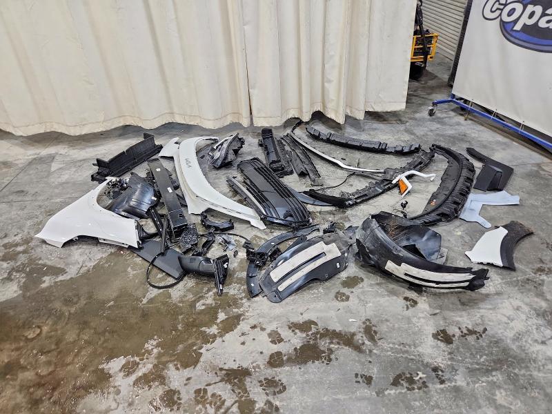 Продажа на аукционе авто 2026 Kia Niro, vin: KNDCP3LE6T5318150, номер лота: 62791616