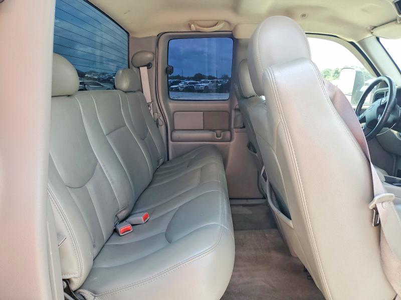 Продаж на аукціоні авто 2005 Chevrolet Silverado, vin: 1GCHK29G85E174580, номер лоту: 61821896