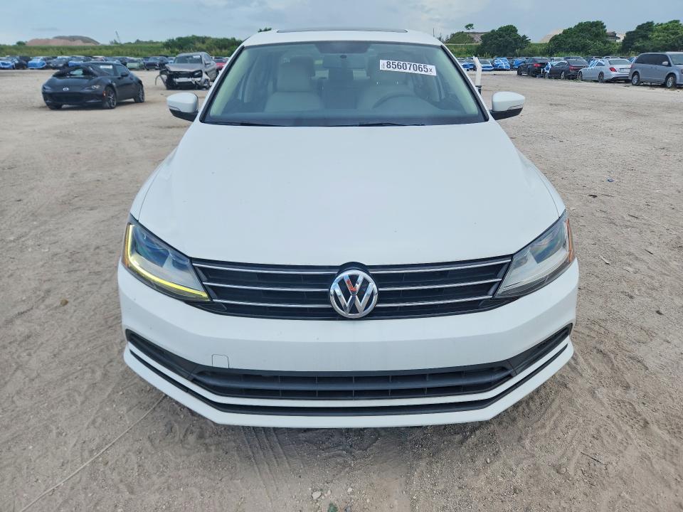 85607065 :رقم المزاد ، 3VWDB7AJ4HM399285 vin ، 2017 Volkswagen Jetta مزاد بيع