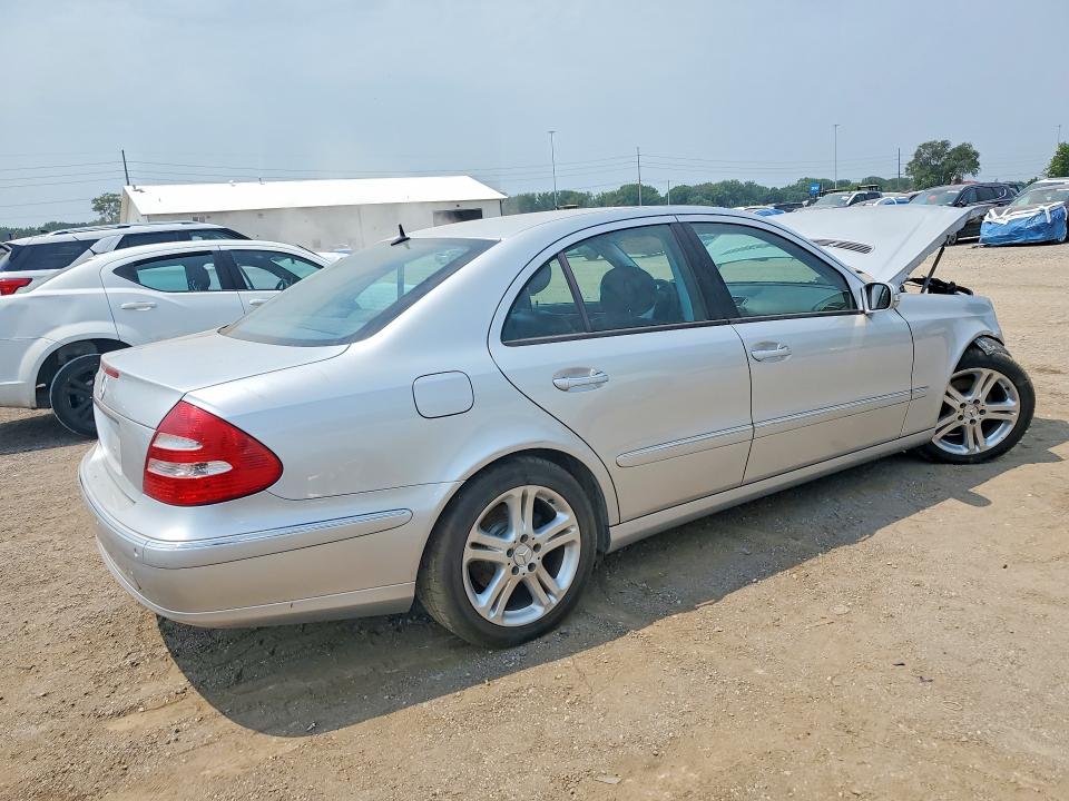 62993016 :رقم المزاد ، WDBUF56J86A945924 vin ، 2006 Mercedes-benz E مزاد بيع