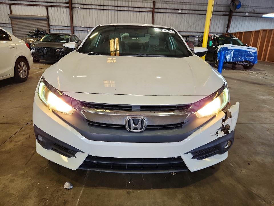 Продажа на аукционе авто 2018 Honda Civic, vin: 2HGFC3B30JH354304, номер лота: 61963476