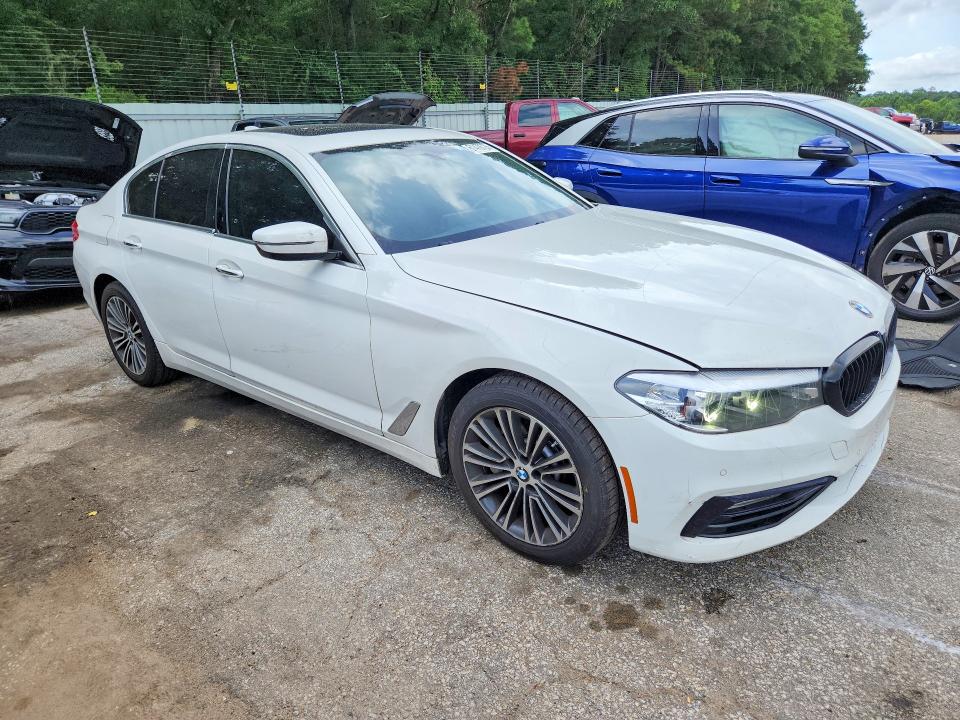 61478726 :رقم المزاد ، WBAJA5C52JG899522 vin ، 2018 Bmw 530 مزاد بيع