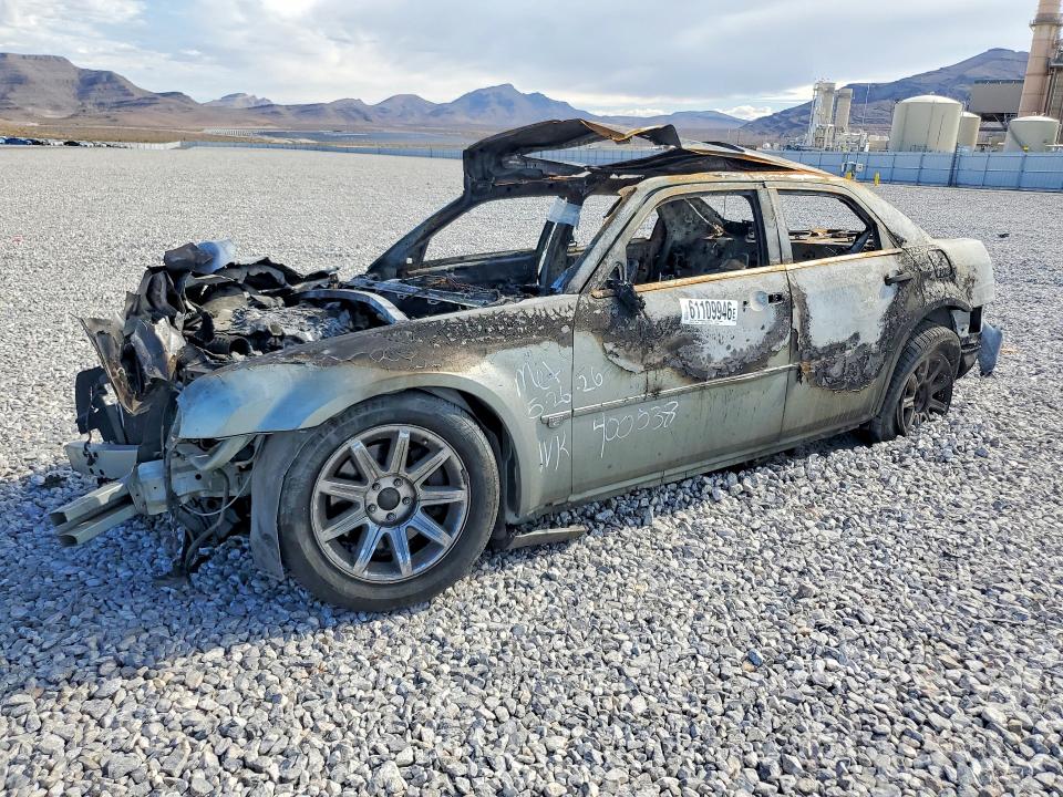 2006 Chrysler 300c მანქანა იყიდება აუქციონზე, vin: 2C3LA63H06H213084, აუქციონის ნომერი: 61109946