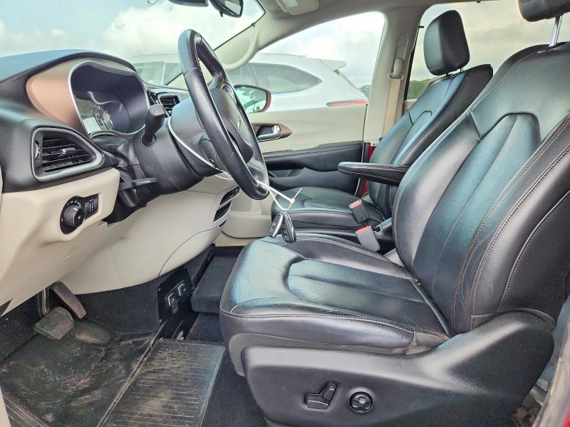 62661776 :رقم المزاد ، 2C4RC1BG2HR752492 vin ، 2017 Chrysler Pacifica مزاد بيع