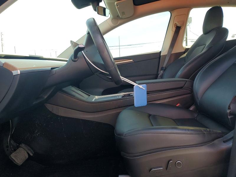 61356376 :رقم المزاد ، 7SAYGDEE9NF557902 vin ، 2022 Tesla Model Y مزاد بيع