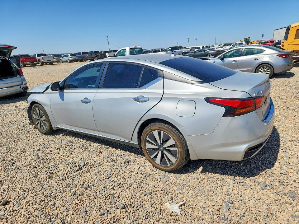 60192146 :رقم المزاد ، 1N4BL4DW2MN316200 vin ، 2021 Nissan Altima مزاد بيع