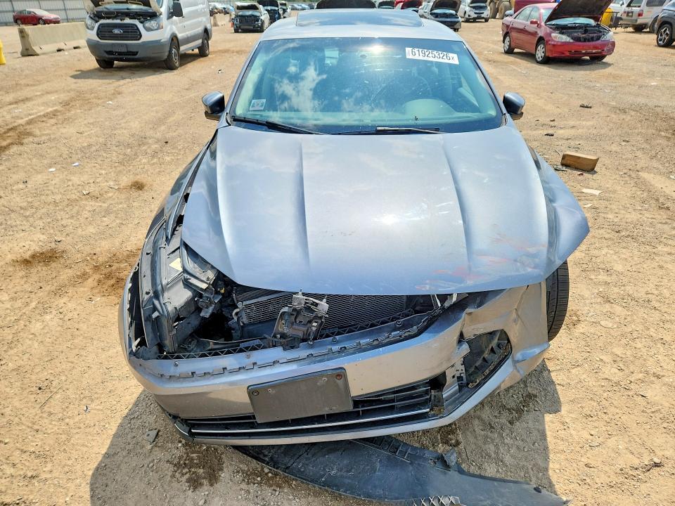61925326 :رقم المزاد ، 1VWLA7A32KC006585 vin ، 2019 Volkswagen Passat مزاد بيع