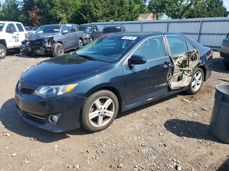 60492746 :رقم المزاد ، 4T1BF1FK8CU124435 vin ، 2012 Toyota Camry مزاد بيع