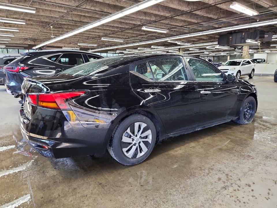 Auction sale of the 2023 Nissan Altima, vin: 1N4BL4BV1PN328756, lot number: 59997776