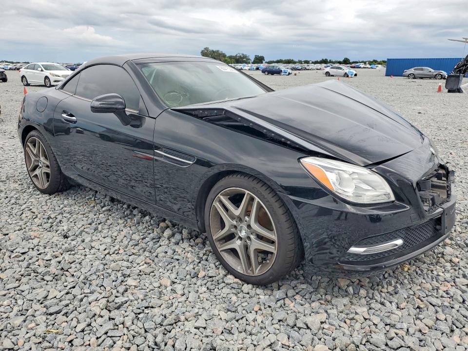 60415366 :رقم المزاد ، WDDPK4HA3DF058528 vin ، 2013 Mercedes-benz Slk مزاد بيع
