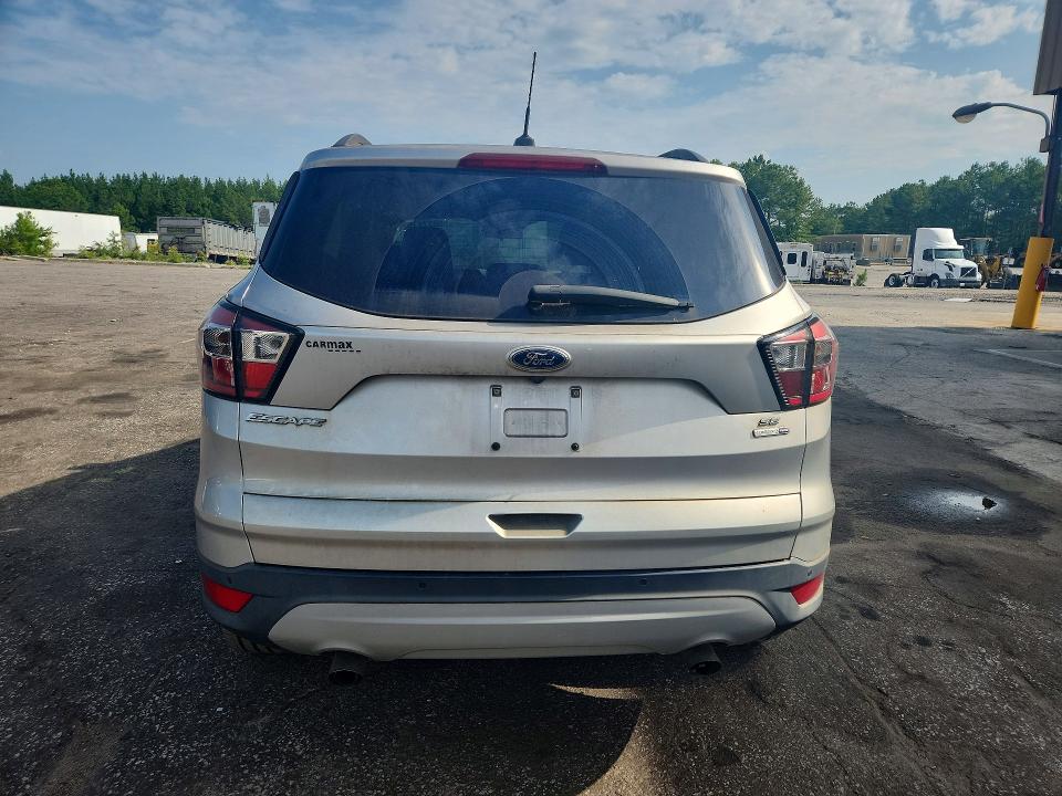 2017 Ford Escape მანქანა იყიდება აუქციონზე, vin: 1FMCU9GD0HUC70084, აუქციონის ნომერი: 59827476