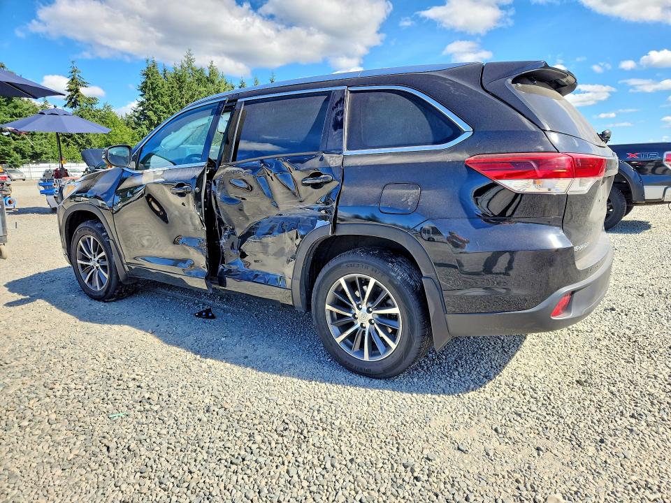 2018 Toyota Highlander მანქანა იყიდება აუქციონზე, vin: 5TDJZRFH9JS905993, აუქციონის ნომერი: 59403476