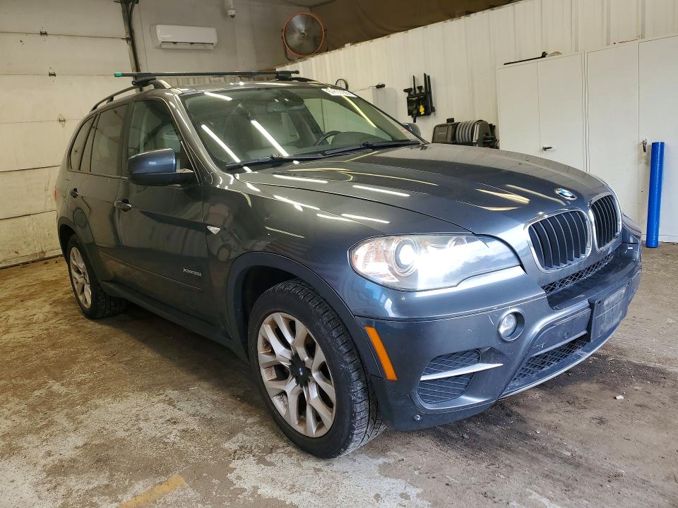 61810186 :رقم المزاد ، 5UXZV4C54BL412378 vin ، 2011 Bmw X5 مزاد بيع