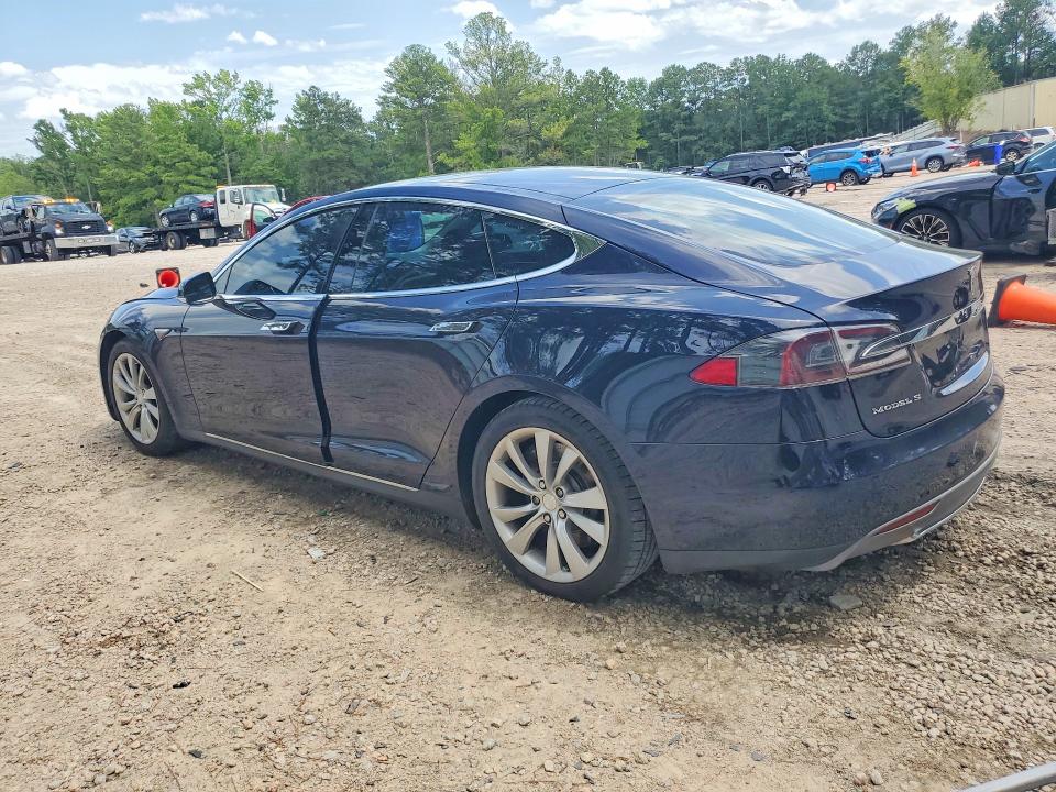 62072726 :رقم المزاد ، 5YJSA1DP2DFP24802 vin ، 2013 Tesla Model S مزاد بيع