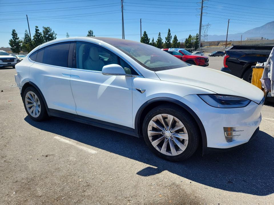 Aukcja sprzedaży 2018 Tesla Model X, vin: 5YJXCAE29JF124180, numer aukcji: 62380666