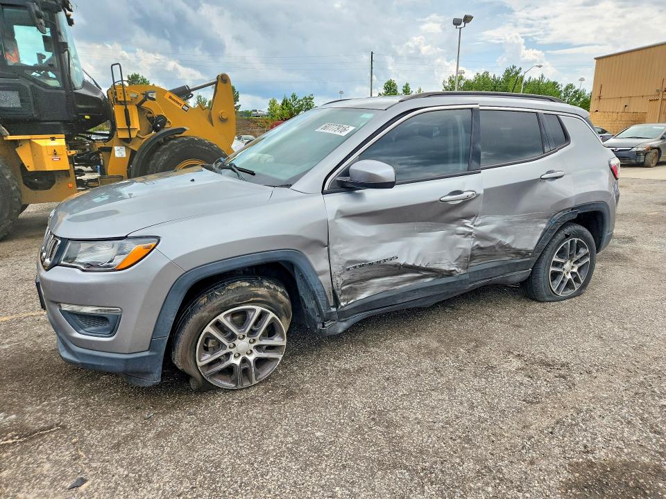 60777916 :رقم المزاد ، 3C4NJDBB1JT142418 vin ، 2018 Jeep Compass مزاد بيع