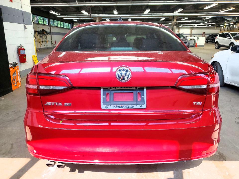 62016476 :رقم المزاد ، 3VWDB7AJ3HM368769 vin ، 2017 Volkswagen Jetta مزاد بيع