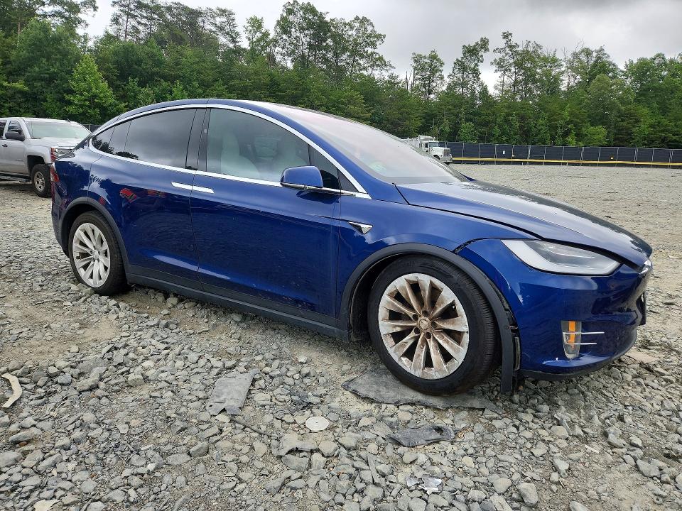 60067776 :رقم المزاد ، 5YJXCDE28MF309925 vin ، 2021 Tesla Model X مزاد بيع