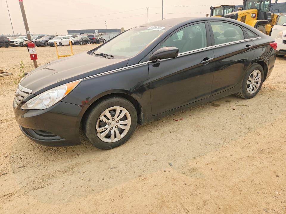 62635336 :رقم المزاد ، 5NPEB4AC4DH566137 vin ، 2013 Hyundai Sonata مزاد بيع