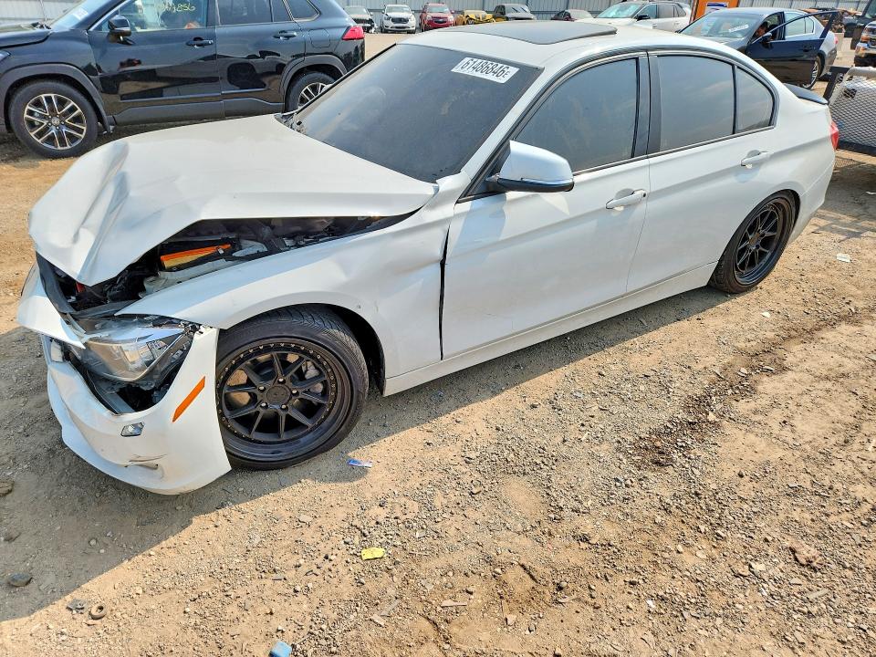 61486846 :رقم المزاد ، WBA3B9G54DNP39732 vin ، 2013 Bmw 335 مزاد بيع