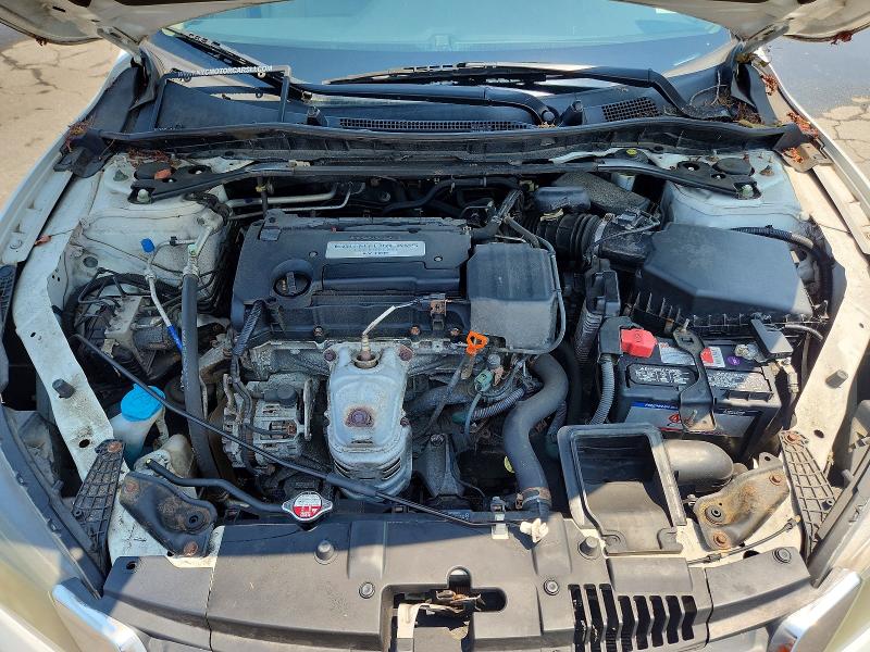 58570146 :رقم المزاد ، 1HGCR2F85FA090410 vin ، 2015 Honda Accord مزاد بيع
