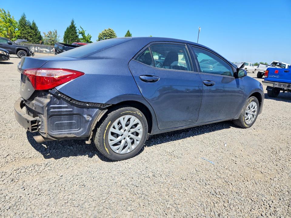2018 Toyota Corolla მანქანა იყიდება აუქციონზე, vin: 5YFBURHE9JP749677, აუქციონის ნომერი: 60773196