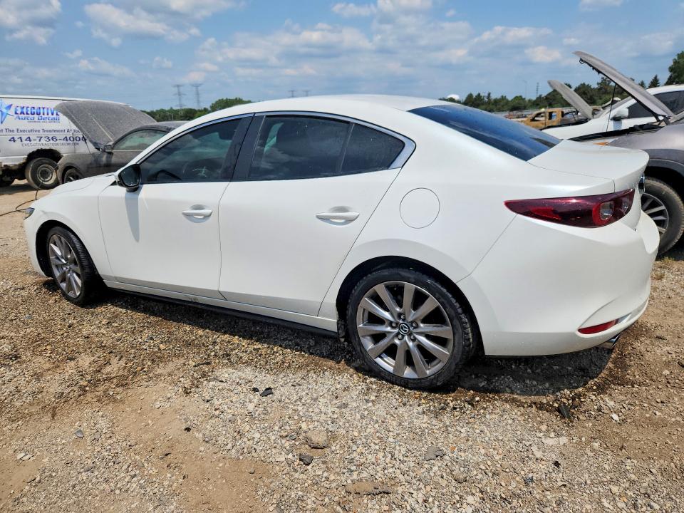 61133646 :رقم المزاد ، 3MZBPABL5NM305156 vin ، 2022 Mazda 3 مزاد بيع