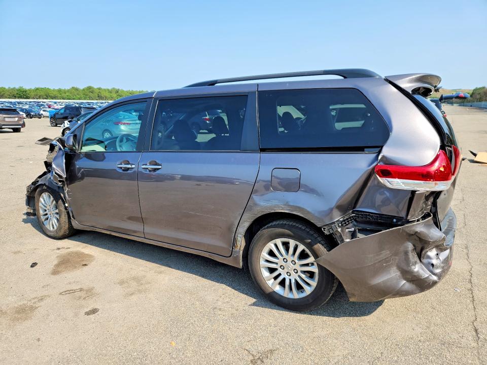 59097046 :رقم المزاد ، 5TDYK3DC2ES491517 vin ، 2014 Toyota Sienna مزاد بيع