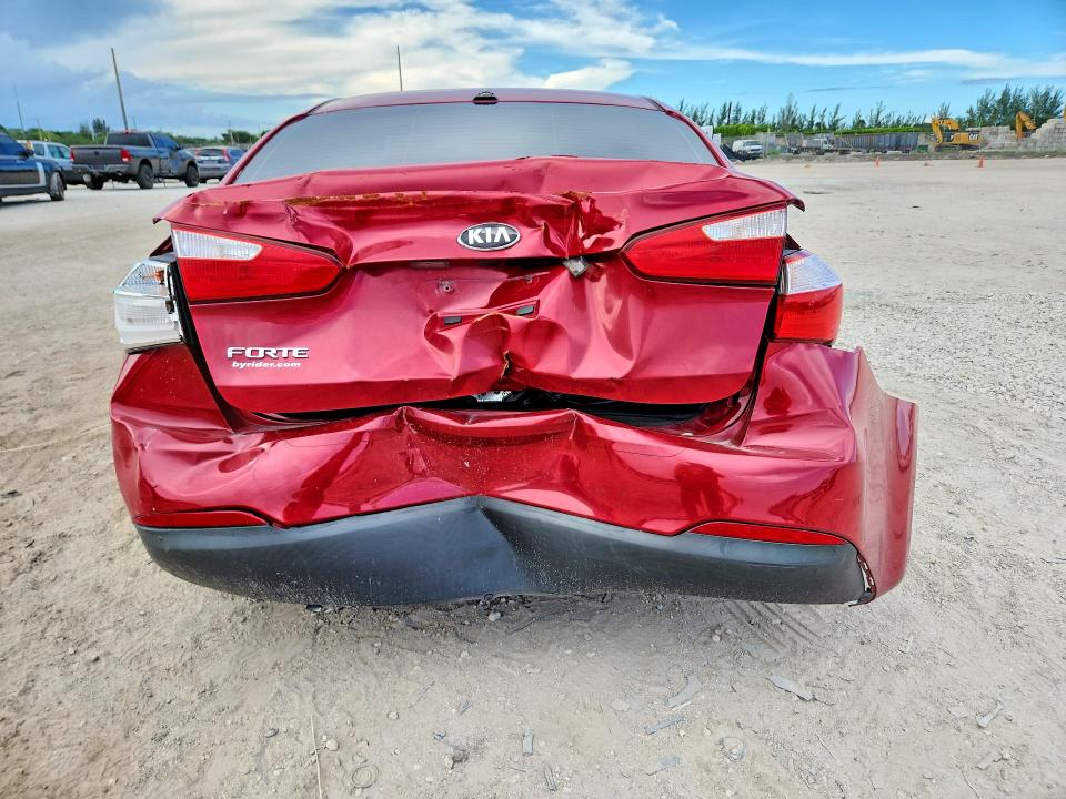 59346466 :رقم المزاد ، KNAFX4A62F5414194 vin ، 2015 Kia Forte مزاد بيع