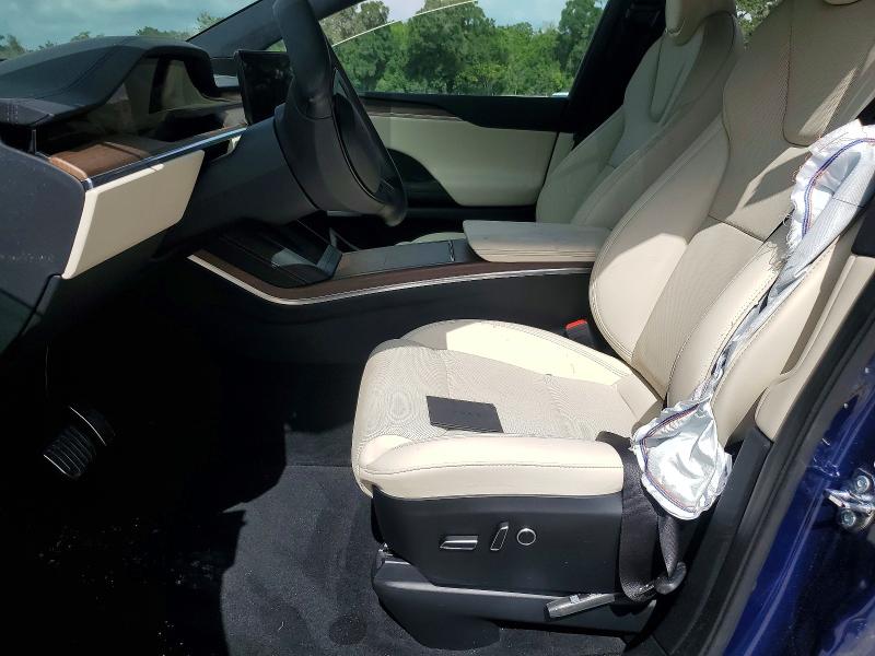 61977476 :رقم المزاد ، 7SAXCBE59PF378614 vin ، 2023 Tesla Model X مزاد بيع