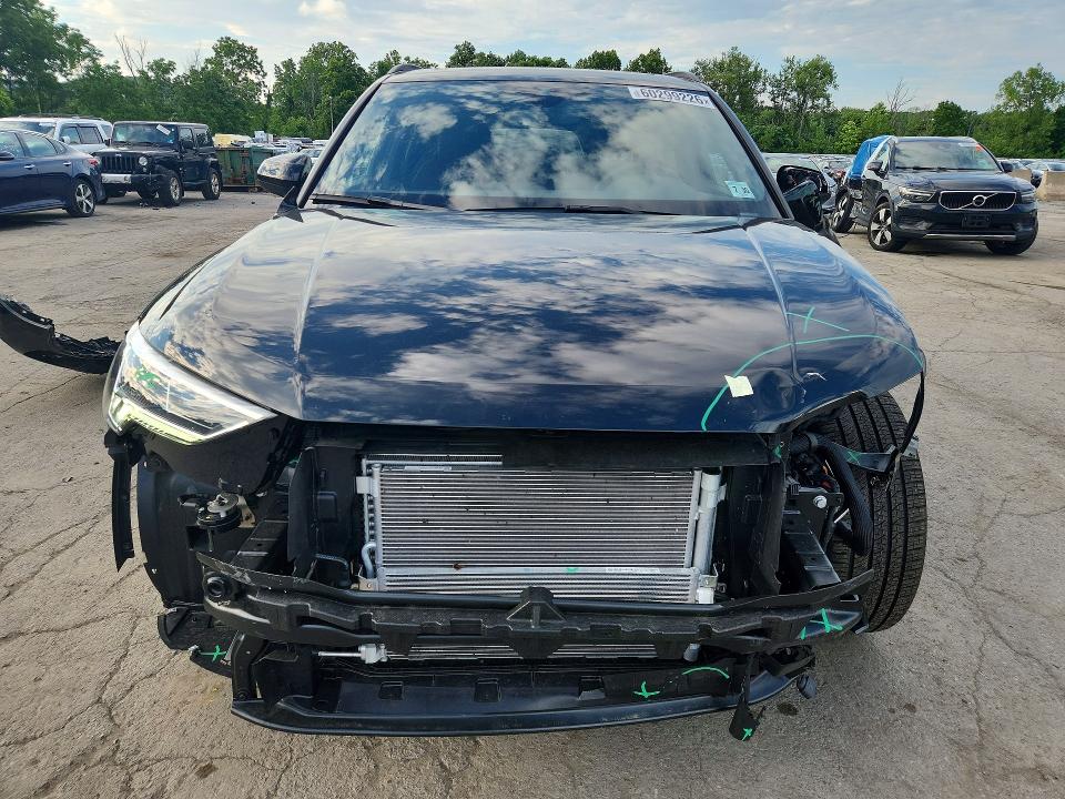 Продаж на аукціоні авто 2025 Audi Q3, vin: WA1DECF36S1054738, номер лоту: 60299226