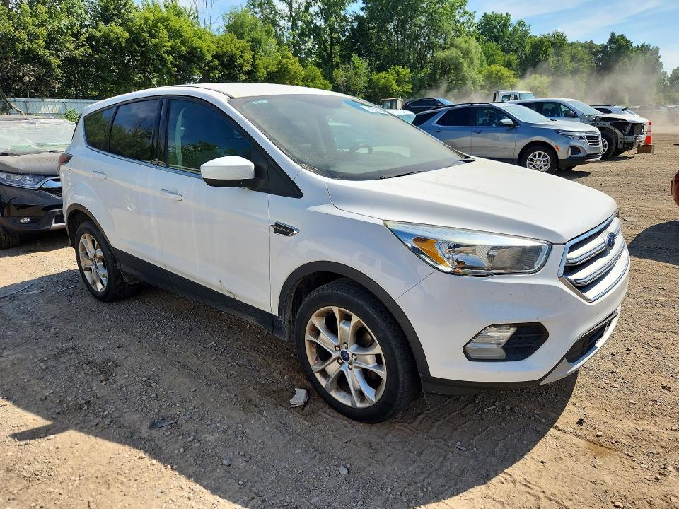 Продаж на аукціоні авто 2017 Ford Escape, vin: 1FMCU0GD0HUB16728, номер лоту: 61027736