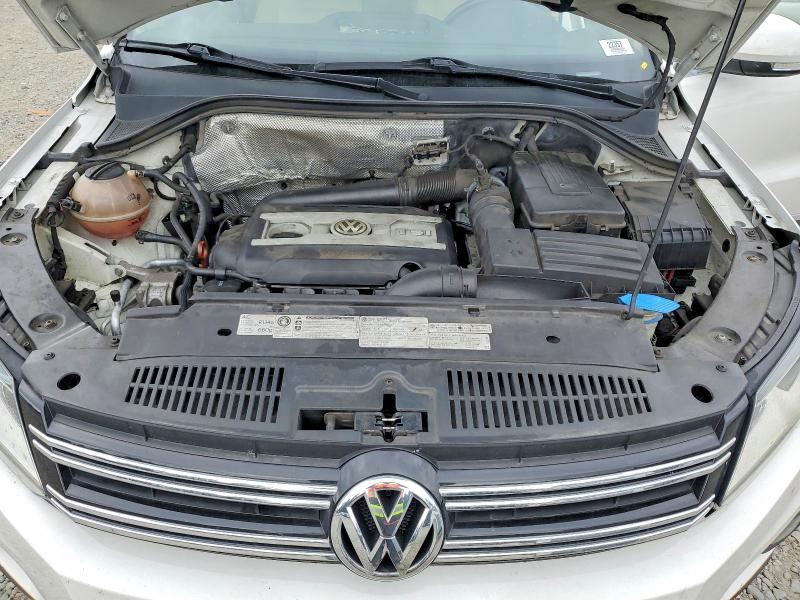 59305006 :رقم المزاد ، WVGBV7AX8CW581906 vin ، 2012 Volkswagen Tiguan مزاد بيع