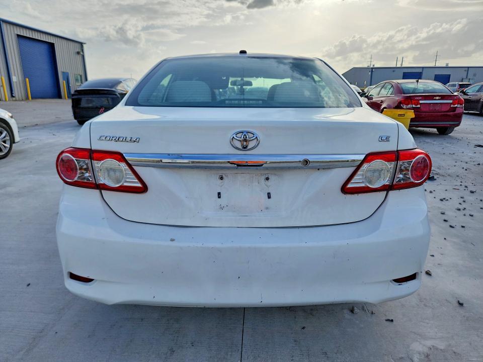 61780476 :رقم المزاد ، 2T1BU4EE0BC736549 vin ، 2011 Toyota Corolla مزاد بيع