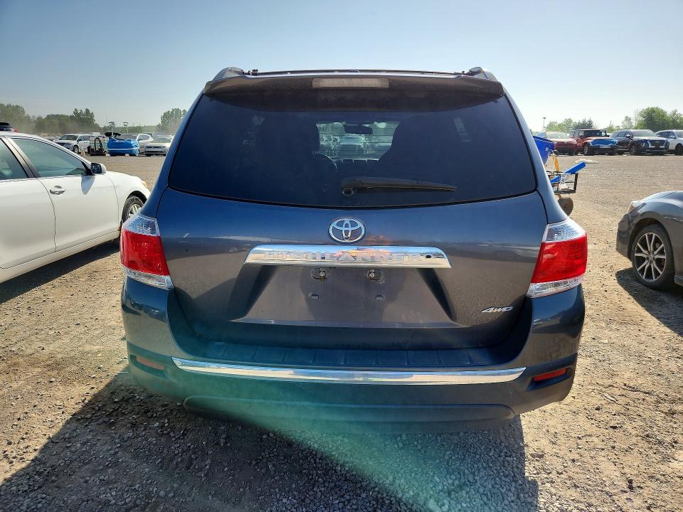 Продажа на аукционе авто 2013 Toyota Highlander, vin: 5TDBK3EHXDS240050, номер лота: 58935956