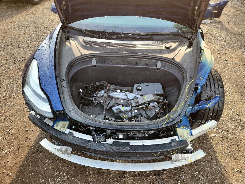 61728226 :رقم المزاد ، 5YJ3E1EBXJF120454 vin ، 2018 Tesla Model 3 مزاد بيع