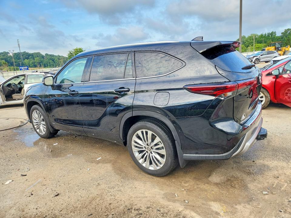 60233056 :رقم المزاد ، 5TDEBRCH0TS708840 vin ، 2026 Toyota Highlander Hybrid مزاد بيع