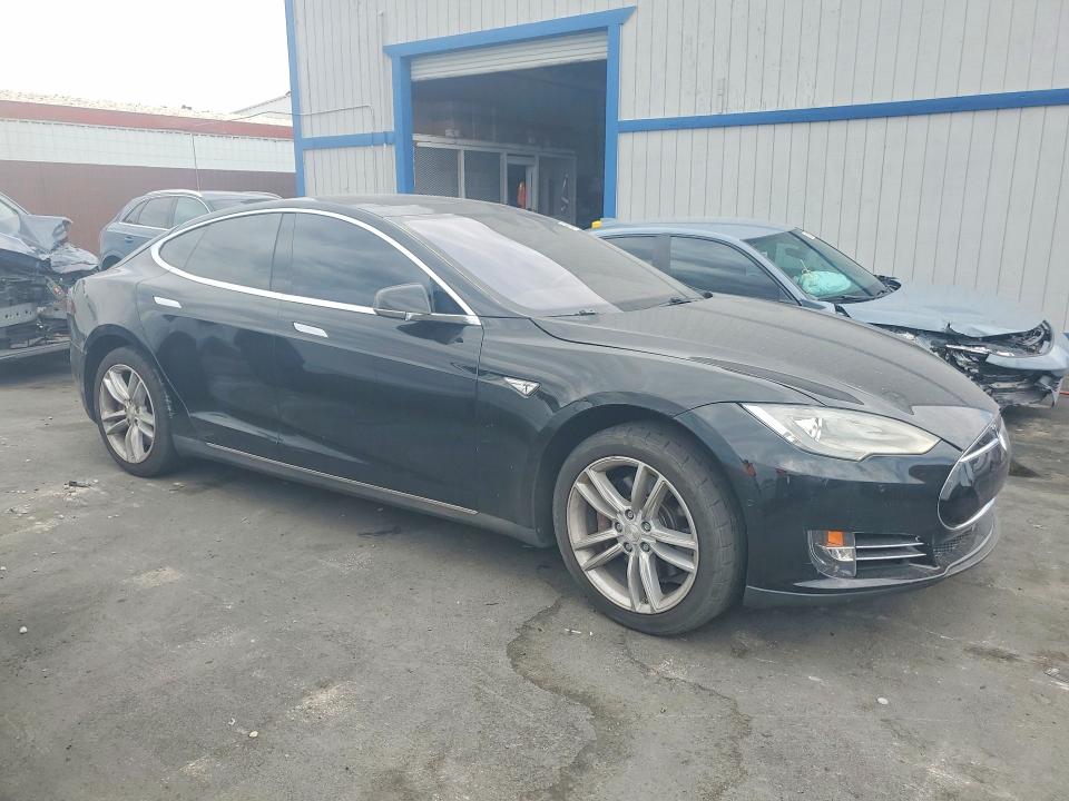 Продаж на аукціоні авто 2015 Tesla Model S, vin: 5YJSA1E19FF116174, номер лоту: 60688126