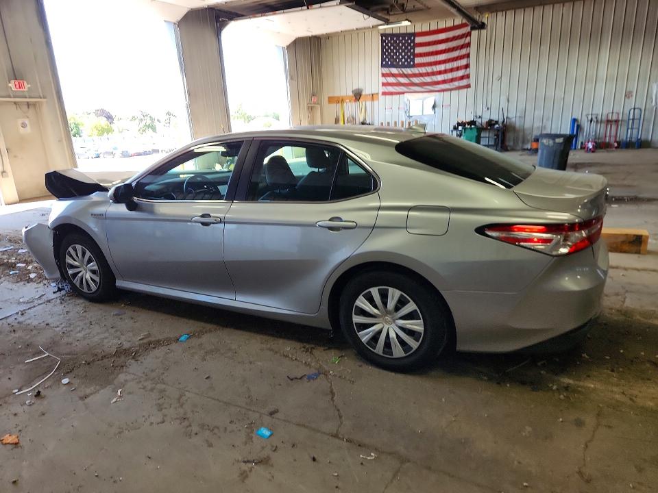 61569236 :رقم المزاد ، 4T1B31HK7KU511689 vin ، 2019 Toyota Camry مزاد بيع