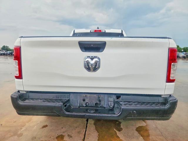 63676066 :رقم المزاد ، 1C6RRECT7KN667421 vin ، 2019 Ram 1500 مزاد بيع