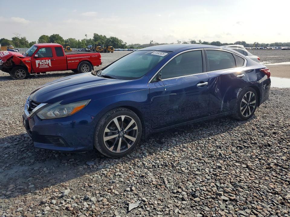 2017 Nissan Altima მანქანა იყიდება აუქციონზე, vin: 1N4AL3AP0HC491940, აუქციონის ნომერი: 61692826