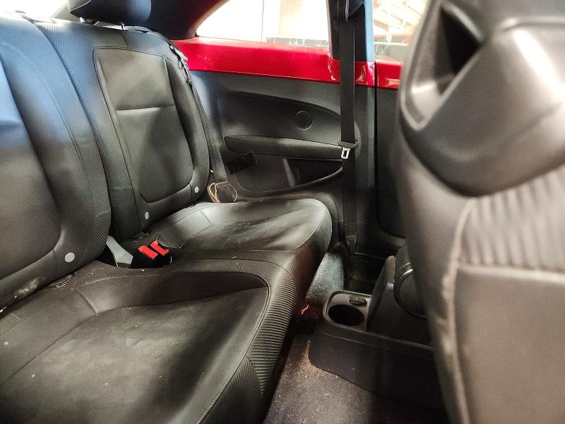 63038886 :رقم المزاد ، 3VWJX7AT5EM631295 vin ، 2014 Volkswagen Beetle مزاد بيع