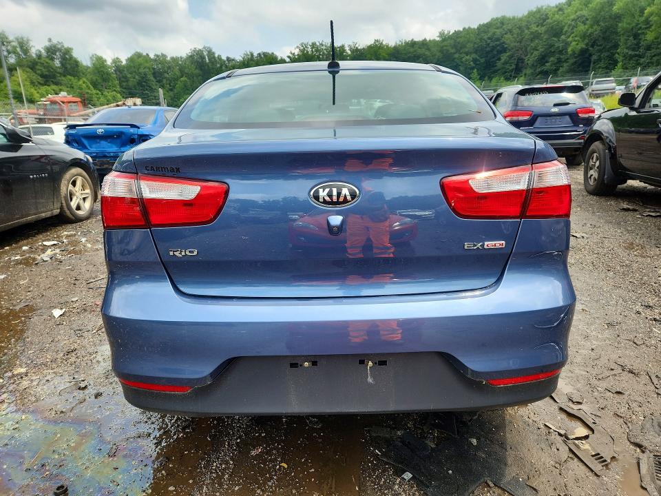 59609086 :رقم المزاد ، KNADN4A33H6007999 vin ، 2017 Kia Rio مزاد بيع