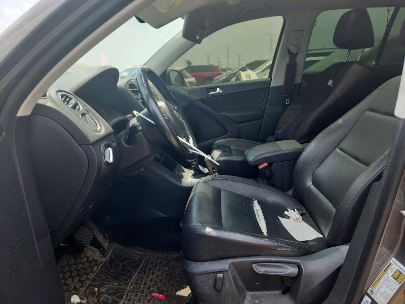 2013 Volkswagen Tiguan მანქანა იყიდება აუქციონზე, vin: WVGBV7AX1DW013952, აუქციონის ნომერი: 61084246